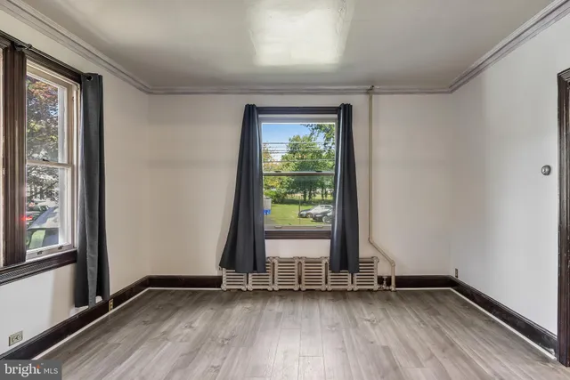 $220,000 | 130 Evesham Avenue East, Magnolia, NJ 08049