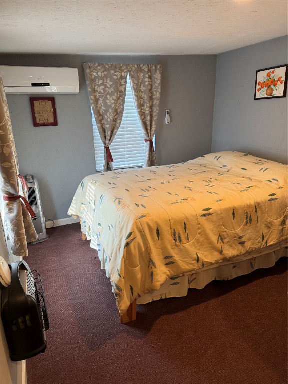 12151 State Highway 75 North Buffalo, TX 75831 - Photo 11 of 50 a bedroom with a bed and dresser