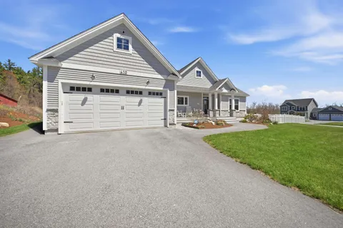 $815,000 | 410 Blane Circle, Unit 55, Pembroke, NH 03275