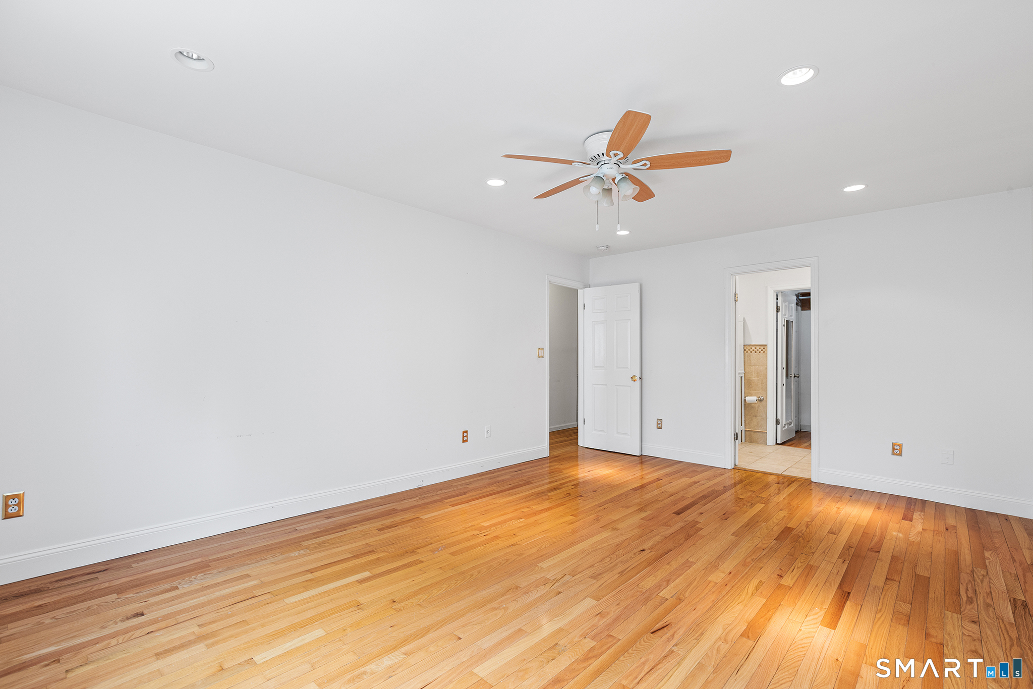 1 Valley Road, Unit 202 Stamford, CT 06902 - Photo 15 of 25