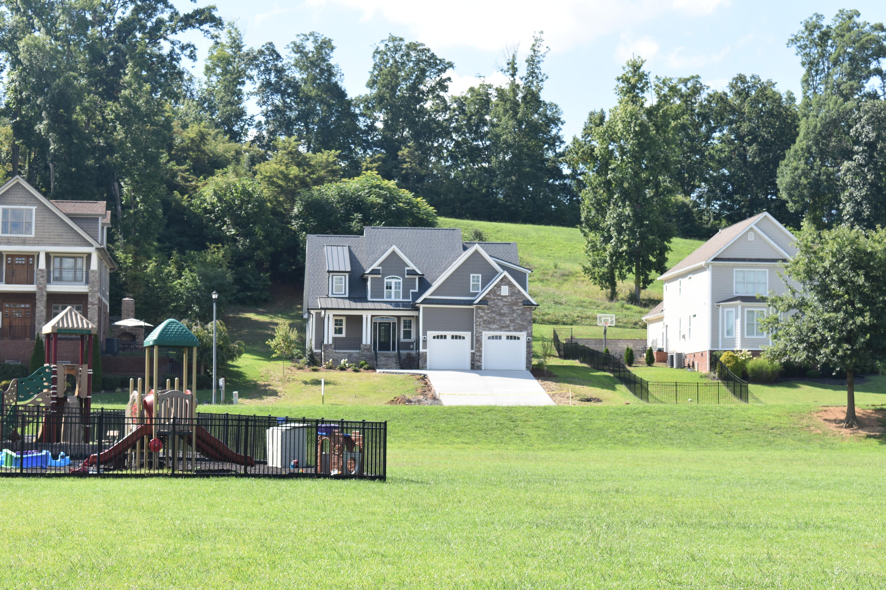 2334 Edinburgh Channel Road Kingsport, TN 37664 - Photo 2 of 88 DSC_0597