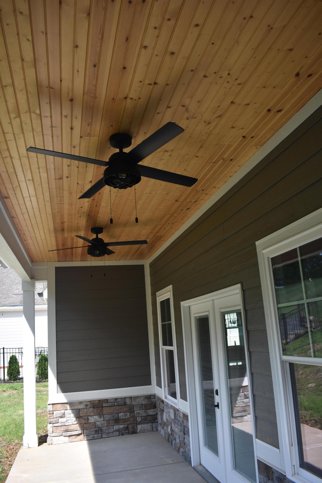 2334 Edinburgh Channel Road Kingsport, TN 37664 - Photo 23 of 88 DSC_0575