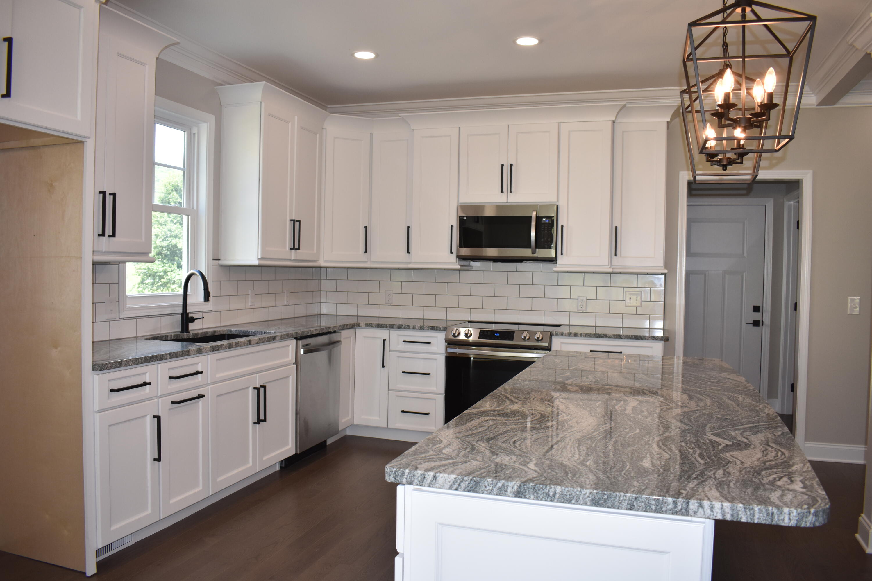 2334 Edinburgh Channel Road Kingsport, TN 37664 - Photo 25 of 88 DSC_0546