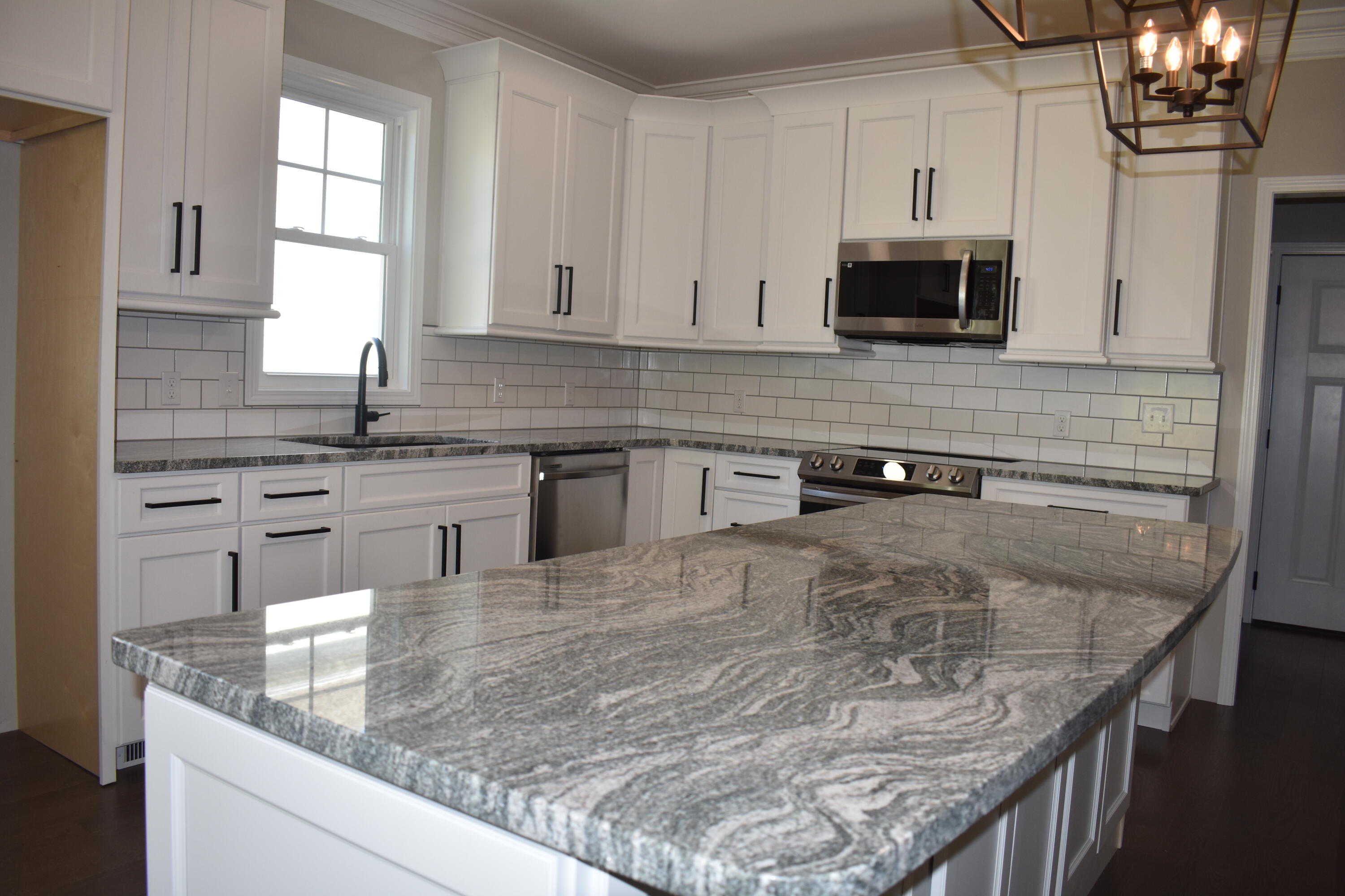 2334 Edinburgh Channel Road Kingsport, TN 37664 - Photo 26 of 88 DSC_0545