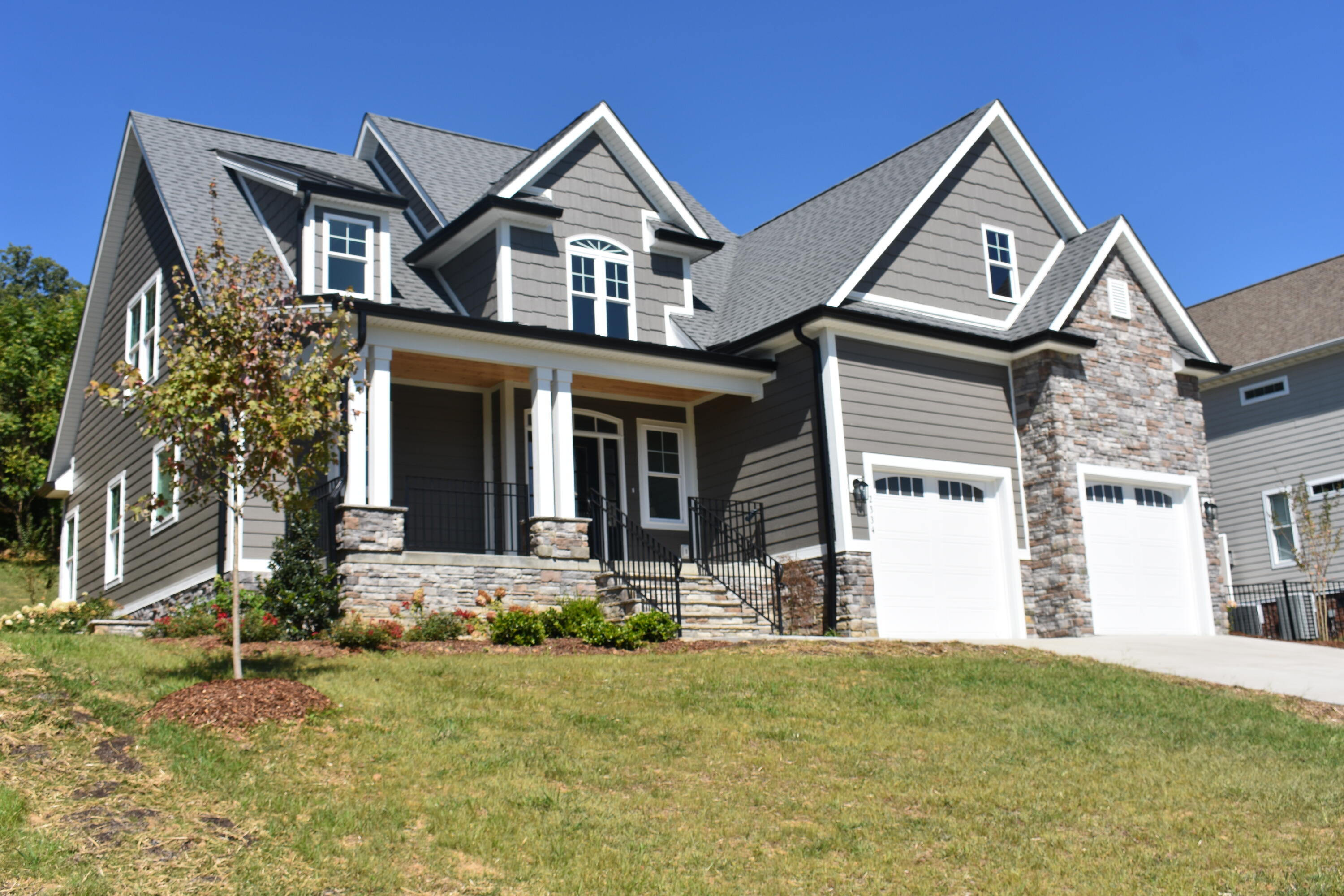 2334 Edinburgh Channel Road Kingsport, TN 37664 - Photo 3 of 88 DSC_0611