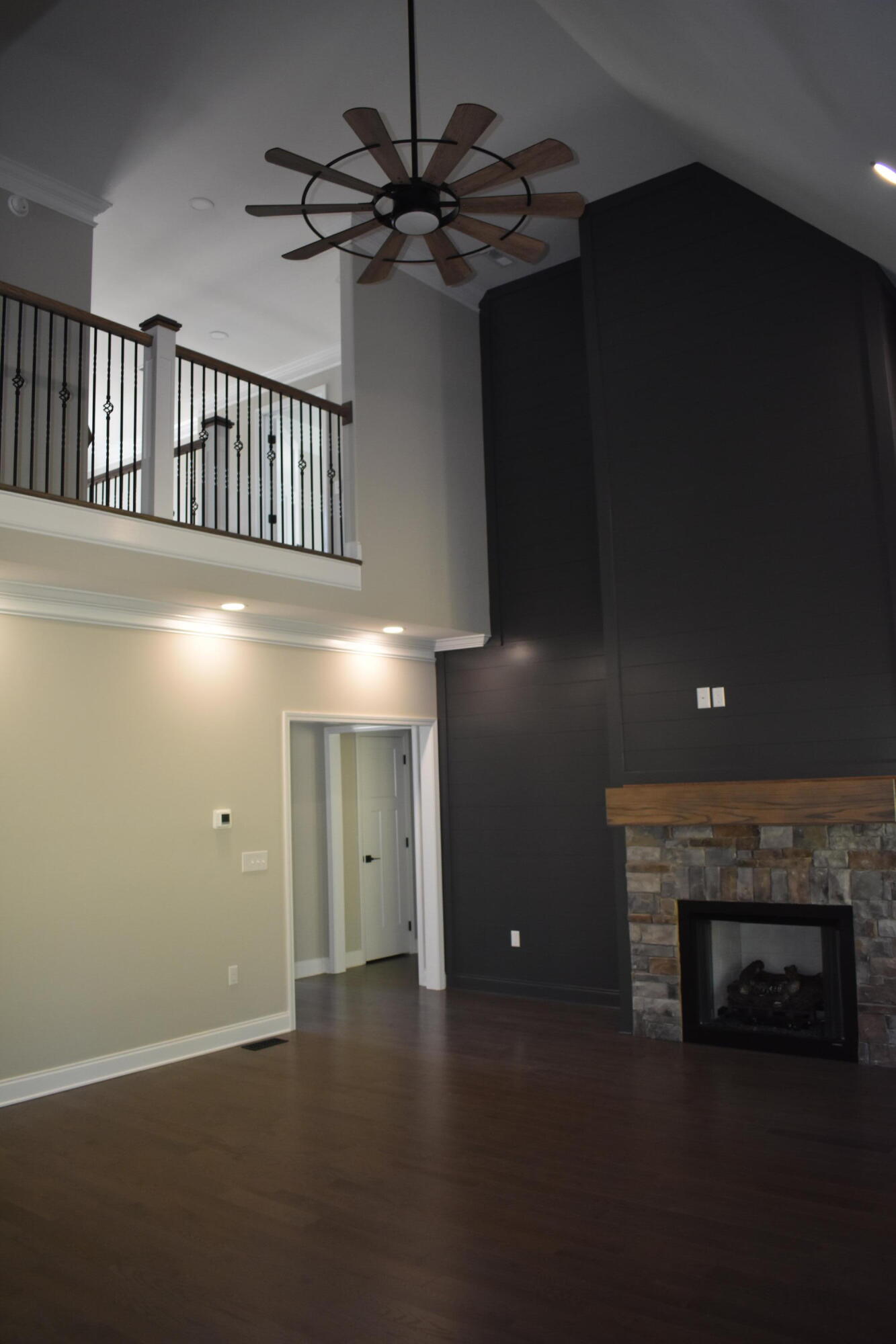 2334 Edinburgh Channel Road Kingsport, TN 37664 - Photo 31 of 88 DSC_0604