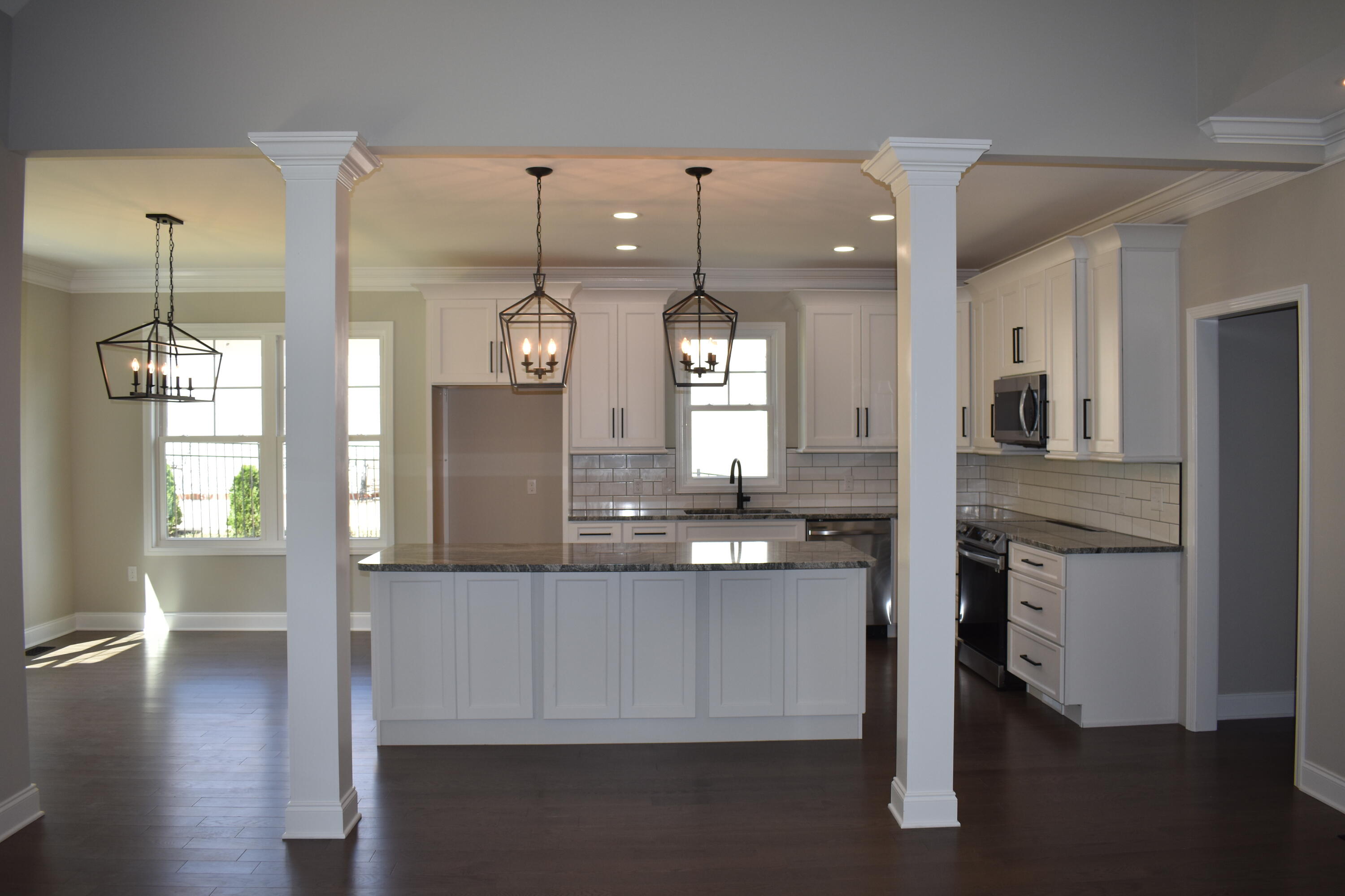 2334 Edinburgh Channel Road Kingsport, TN 37664 - Photo 39 of 88 DSC_0544