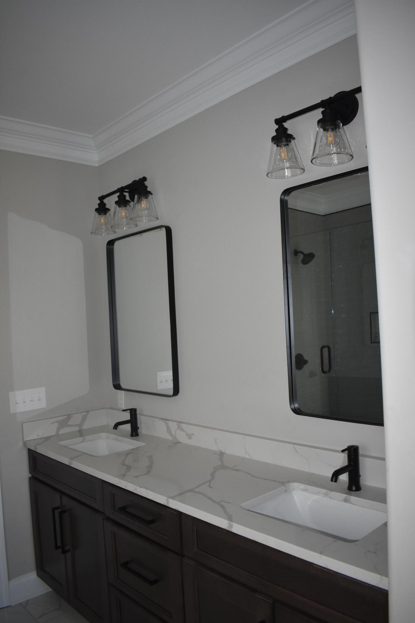 2334 Edinburgh Channel Road Kingsport, TN 37664 - Photo 50 of 88 DSC_0572
