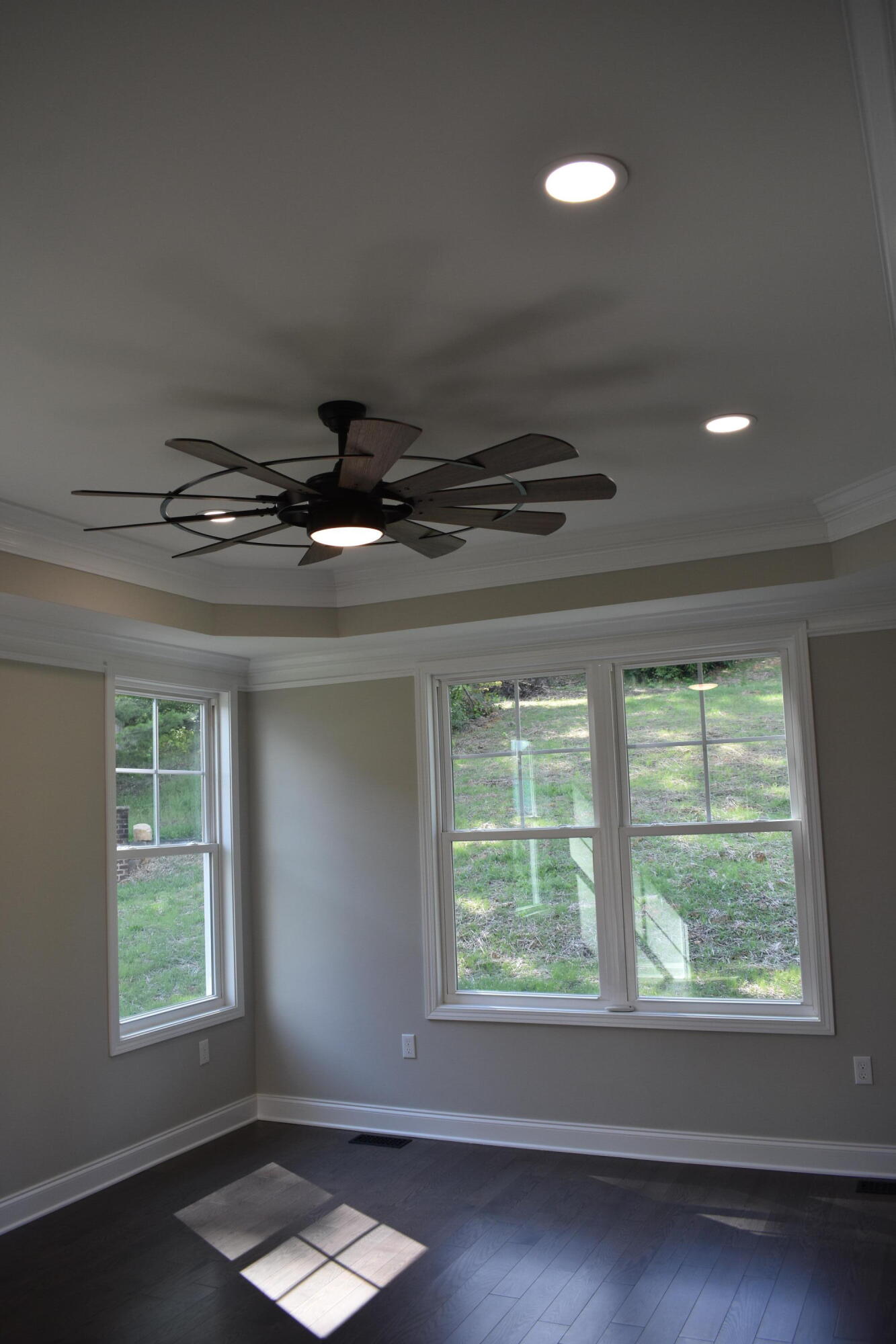 2334 Edinburgh Channel Road Kingsport, TN 37664 - Photo 54 of 88 DSC_0568