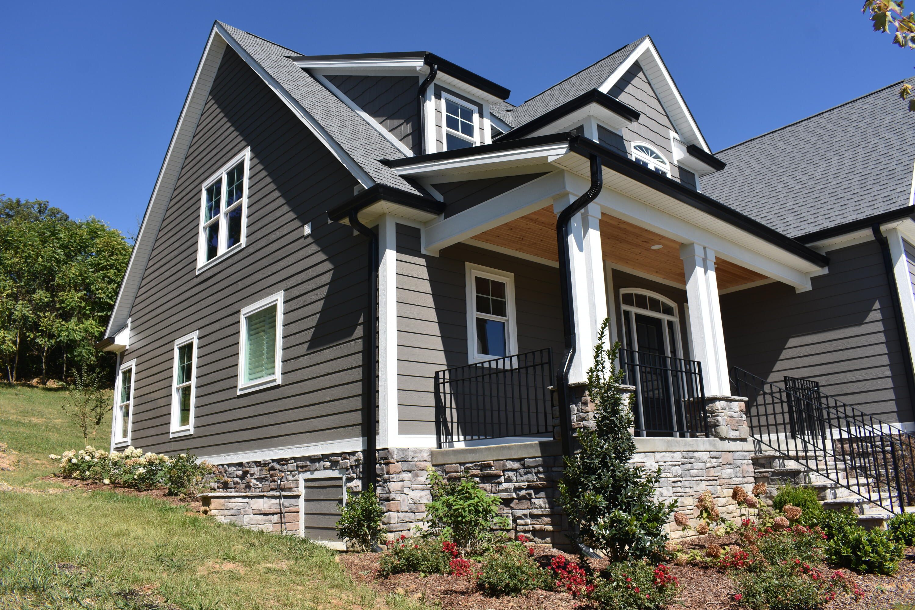 2334 Edinburgh Channel Road Kingsport, TN 37664 - Photo 8 of 88 DSC_0612