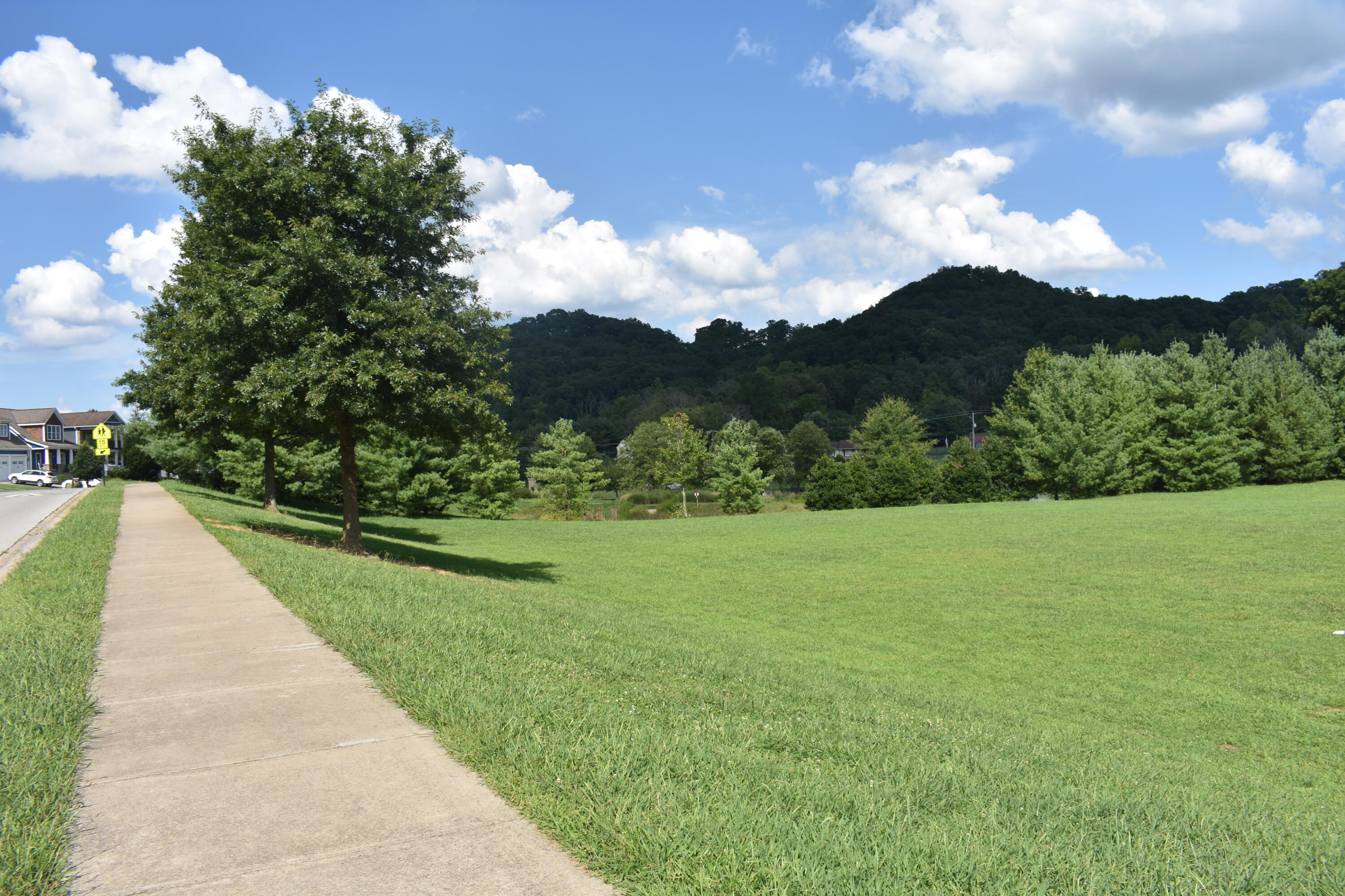 2334 Edinburgh Channel Road Kingsport, TN 37664 - Photo 85 of 88 DSC_0592