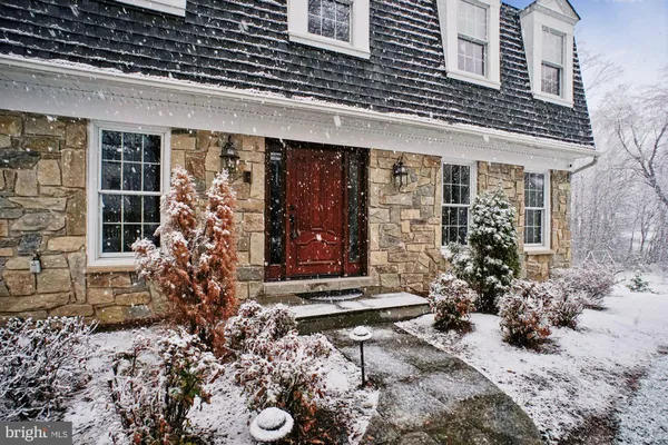 $5,375 | 4623 University Drive, Fairfax, VA 22030