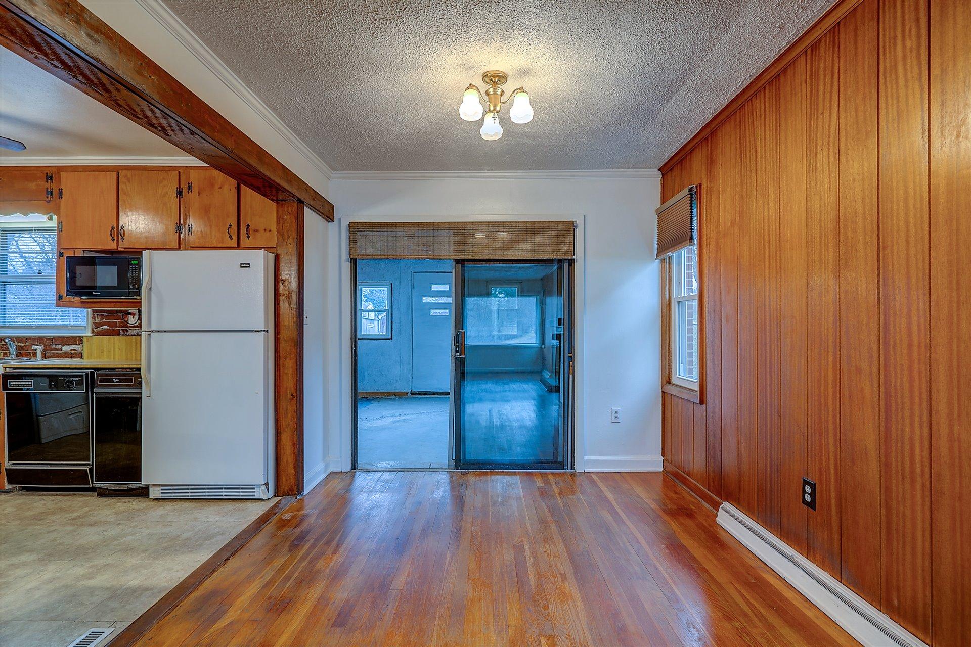 5312 Cove Road Roanoke, VA 24017 - Photo 13 of 36 10-DSC00216_17_18_19_20
