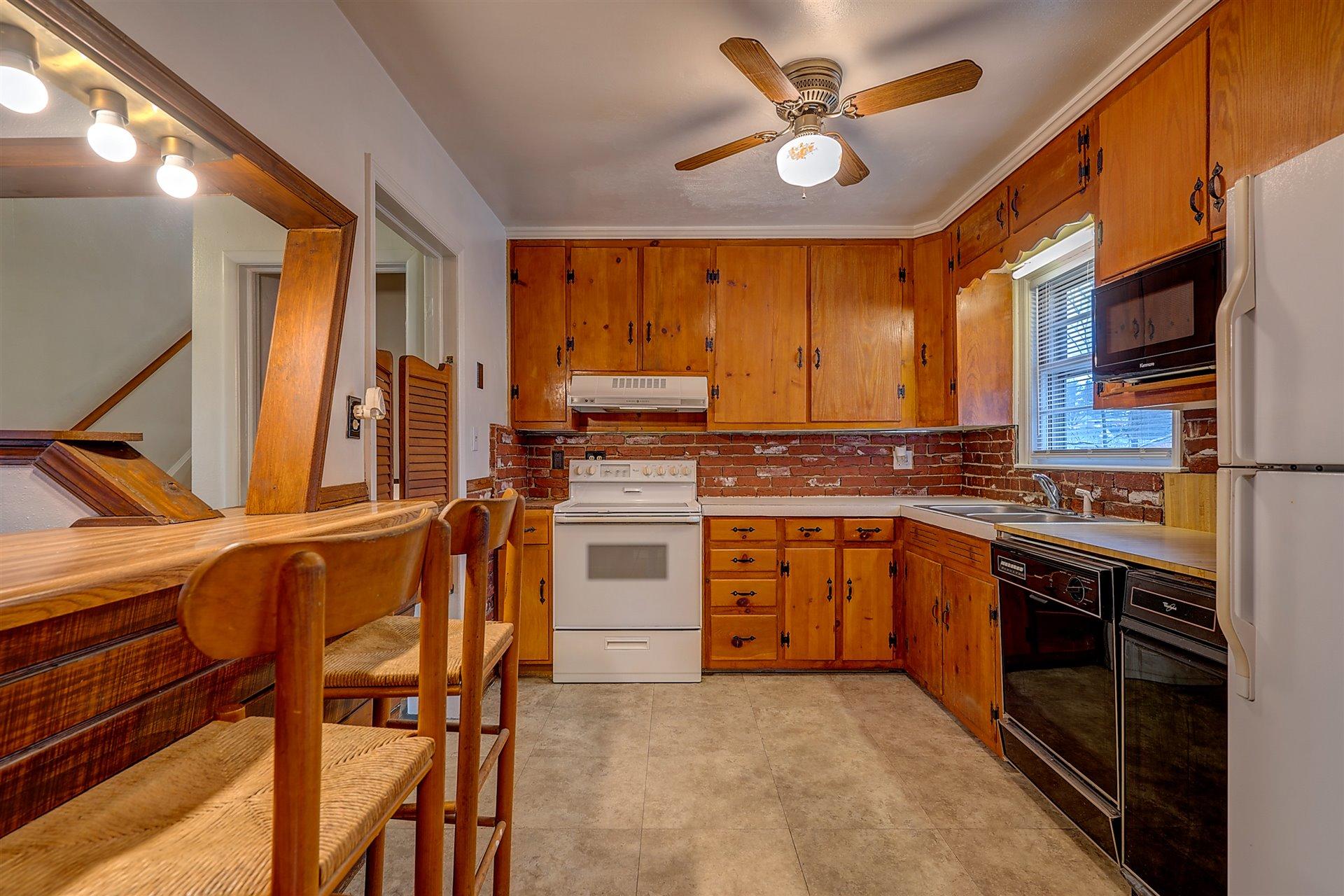 5312 Cove Road Roanoke, VA 24017 - Photo 15 of 36 12-DSC00236_37_38_39_40