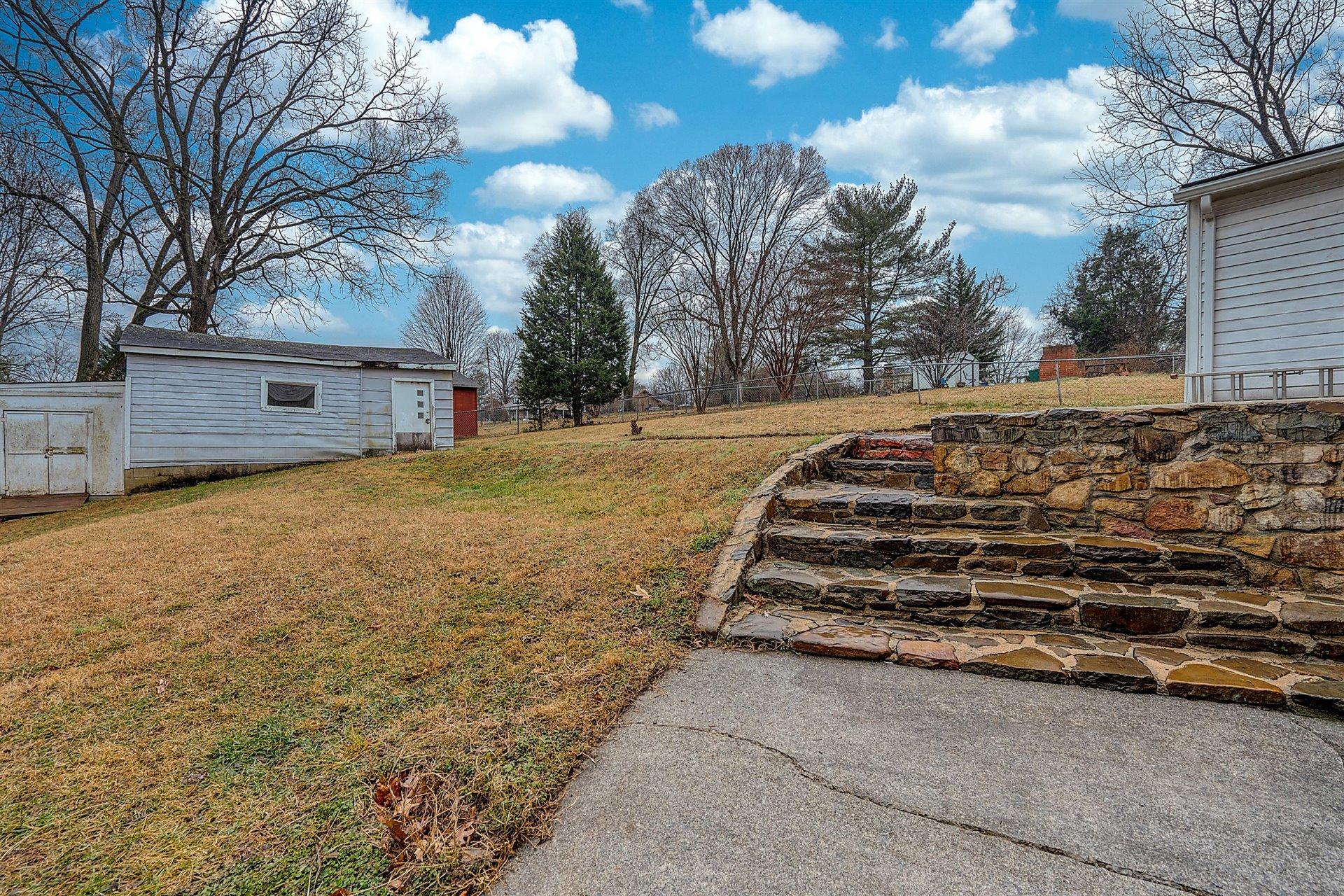 5312 Cove Road Roanoke, VA 24017 - Photo 31 of 36 29-DSC00366_67_68_69_70