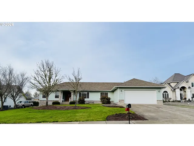 $725,000 | 210 Palomino Avenue, Roseburg, OR 97471