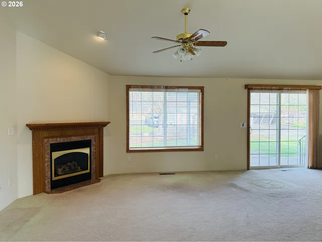 $725,000 | 210 Palomino Avenue, Roseburg, OR 97471