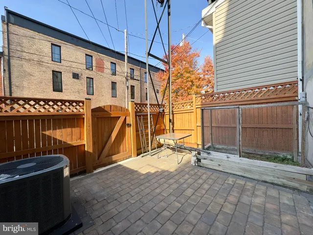 $2,650 | 1812 North Calvert Street, Baltimore, MD 21202