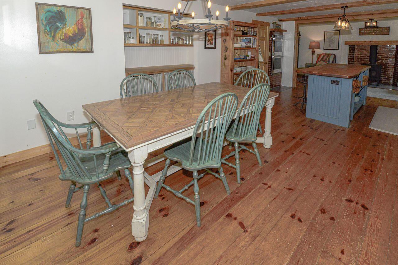 25 Chapman Road Harrison, ME 04040 - Photo 16 of 46 Dining area