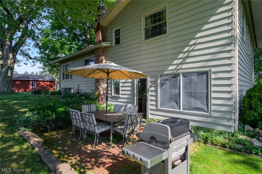 496 Howe Road Kent, OH 44240 - Photo 5 of 35