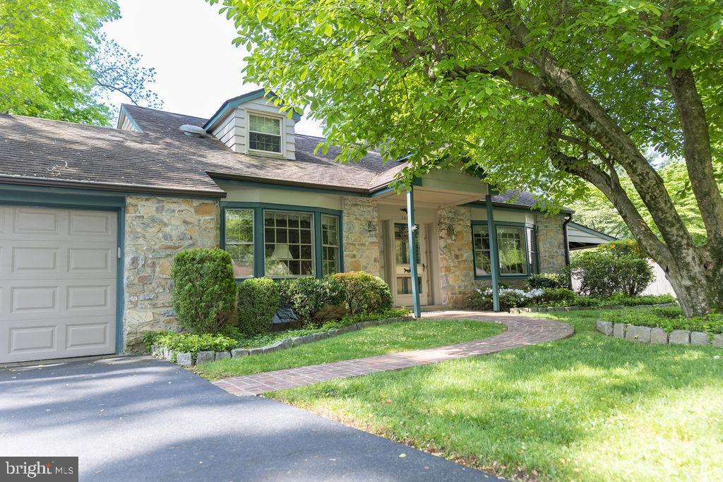 1062 Beverly Road Jenkintown, PA 19046 - Photo 1 of 39