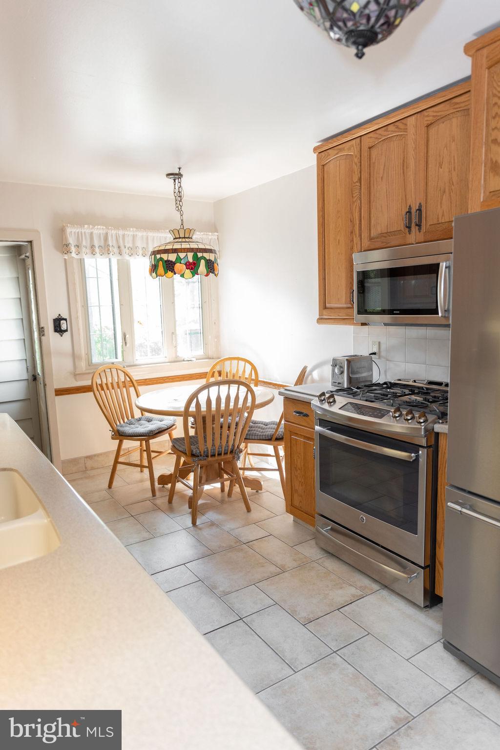 1062 Beverly Road Jenkintown, PA 19046 - Photo 14 of 39