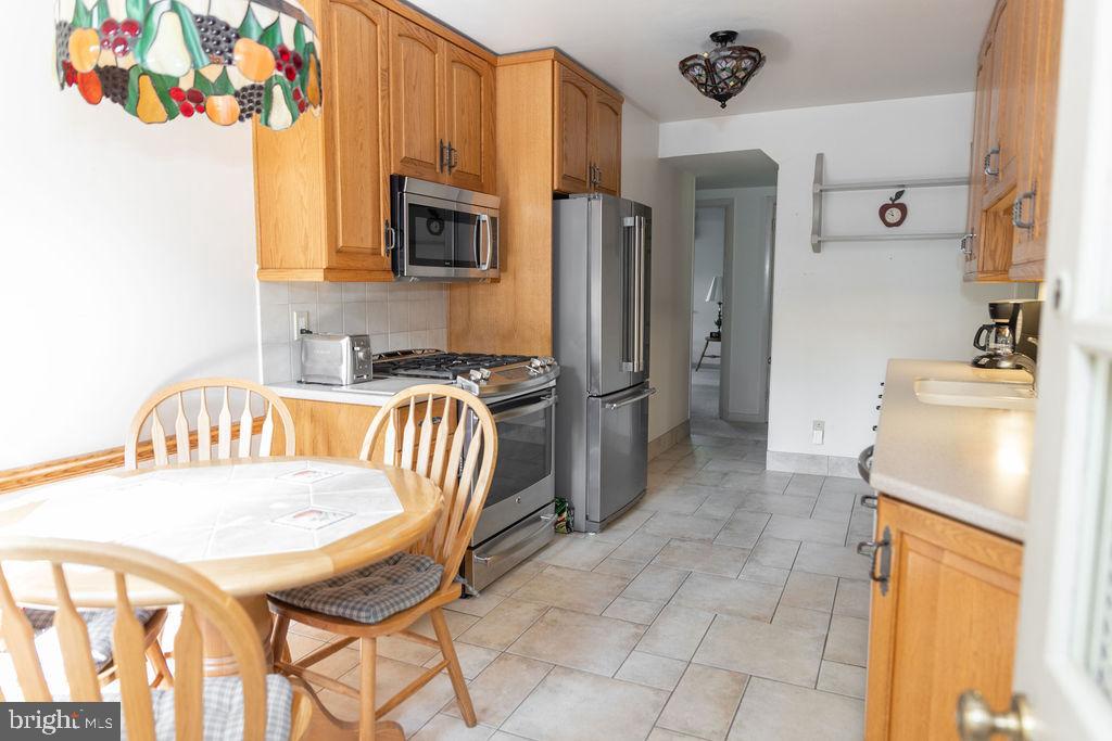 1062 Beverly Road Jenkintown, PA 19046 - Photo 15 of 39