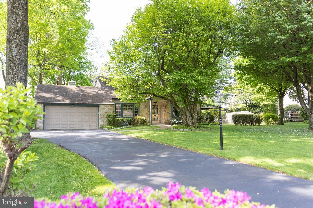 1062 Beverly Road Jenkintown, PA 19046 - Photo 3 of 39