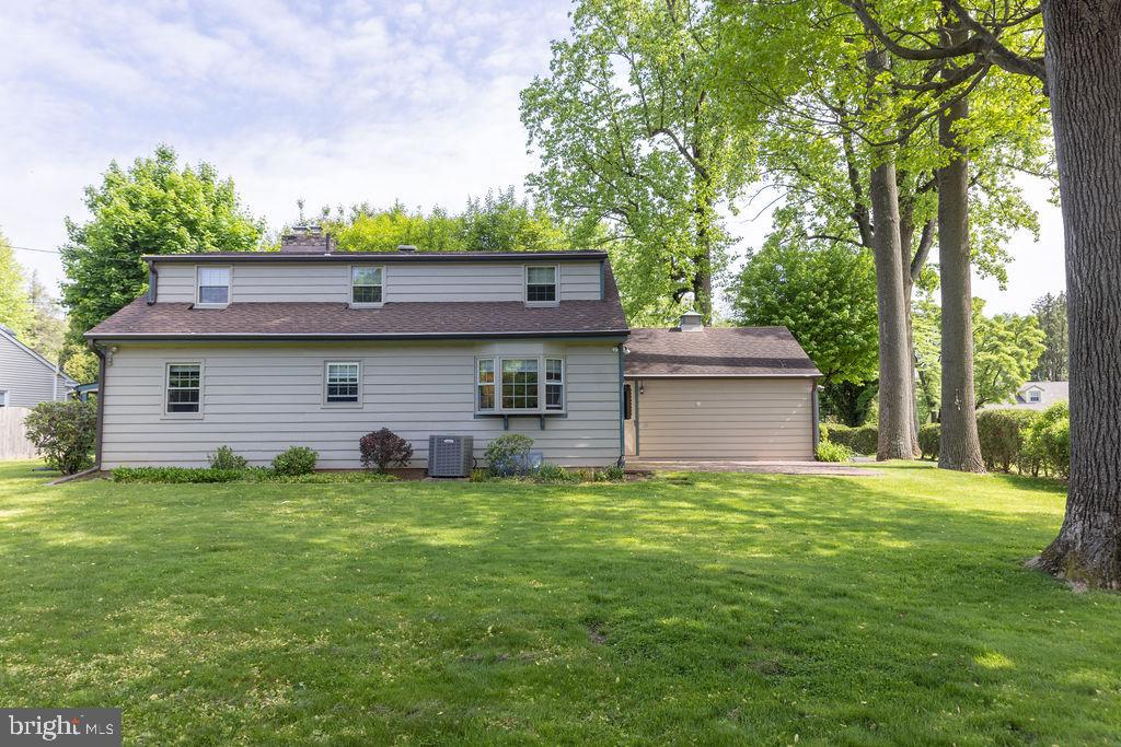 1062 Beverly Road Jenkintown, PA 19046 - Photo 7 of 39