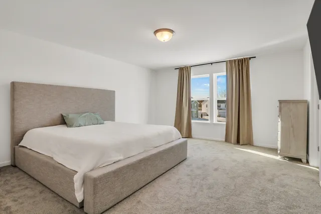 $469,900 | 32075 Savannah Drive, Lakemoor, IL 60051