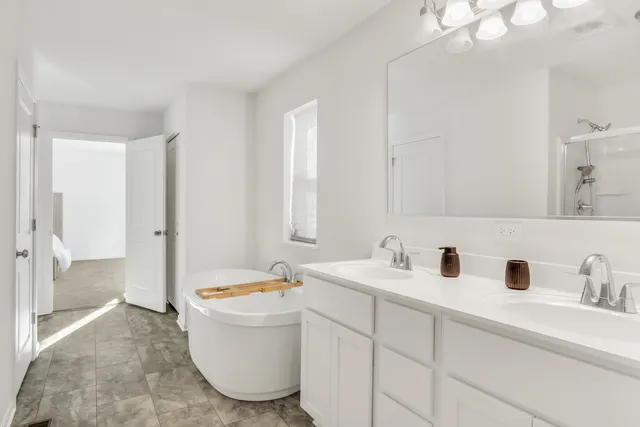 $469,900 | 32075 Savannah Drive, Lakemoor, IL 60051