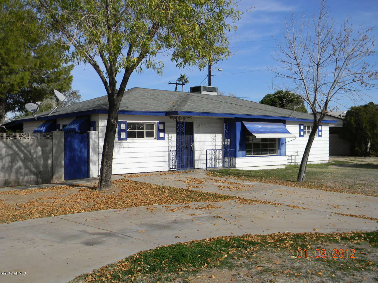 902 East Bethany Home Road Phoenix, AZ 85014 - Photo 1 of 10 front view