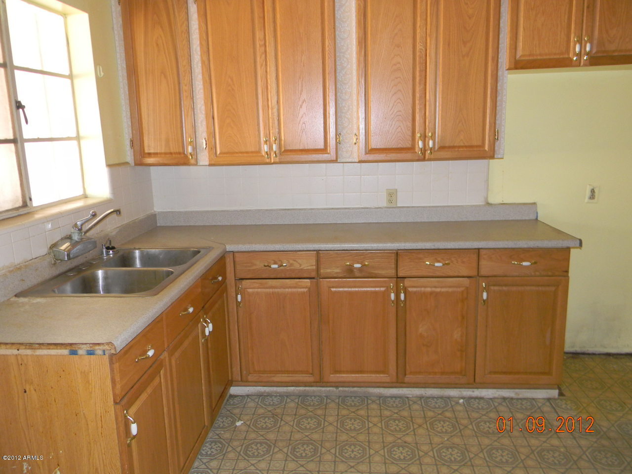 902 East Bethany Home Road Phoenix, AZ 85014 - Photo 5 of 10 kitchen