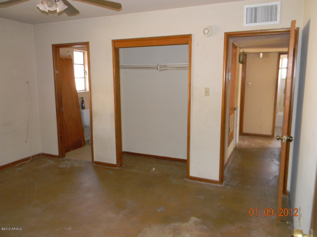 902 East Bethany Home Road Phoenix, AZ 85014 - Photo 6 of 10 Master bedroom