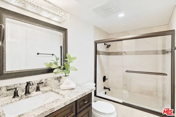 $975,000 | 1215 Brockton Avenue, Unit 203, Los Angeles, CA 90025