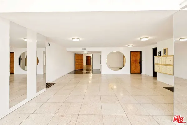 $975,000 | 1215 Brockton Avenue, Unit 203, Los Angeles, CA 90025