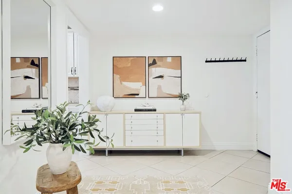 $975,000 | 1215 Brockton Avenue, Unit 203, Los Angeles, CA 90025