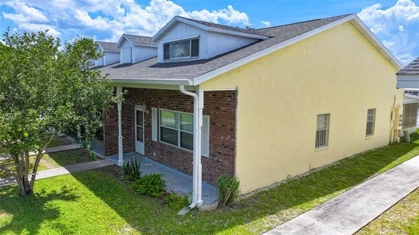 $220,900 | 8520 Highway 1, Unit D3, Micco, FL 32976