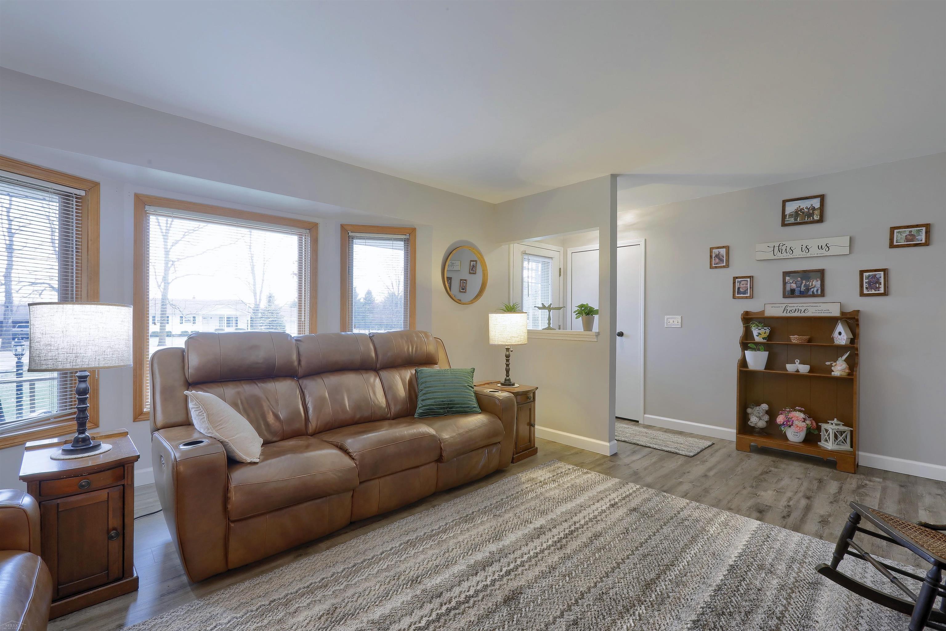 321 Myers Road Lapeer, MI 48446 - Photo 7 of 33 50203400-8150901c-ca42-459f-af5d-621eb2913aa9.JPG