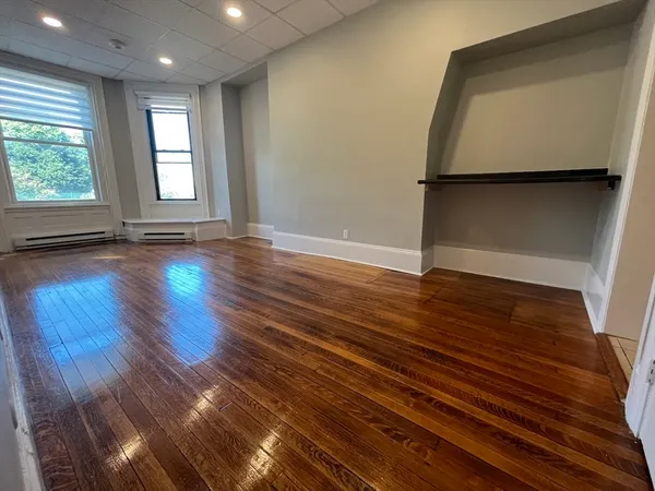 $2,445 | 506 Beacon Street, Unit 4, Boston, MA 02215