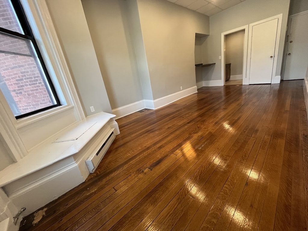 506 Beacon Street, Unit 4 Boston, MA 02215 - Photo 2 of 4