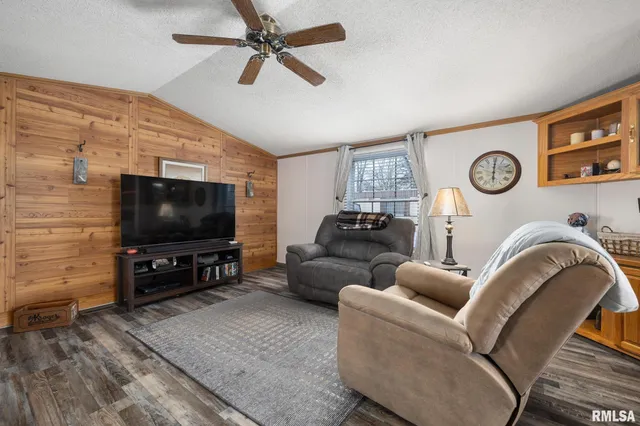 $39,900 | 106 Poplar Drive, Morton, IL 61550