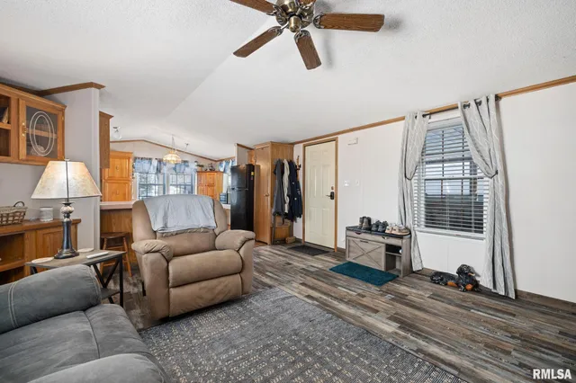 $39,900 | 106 Poplar Drive, Morton, IL 61550