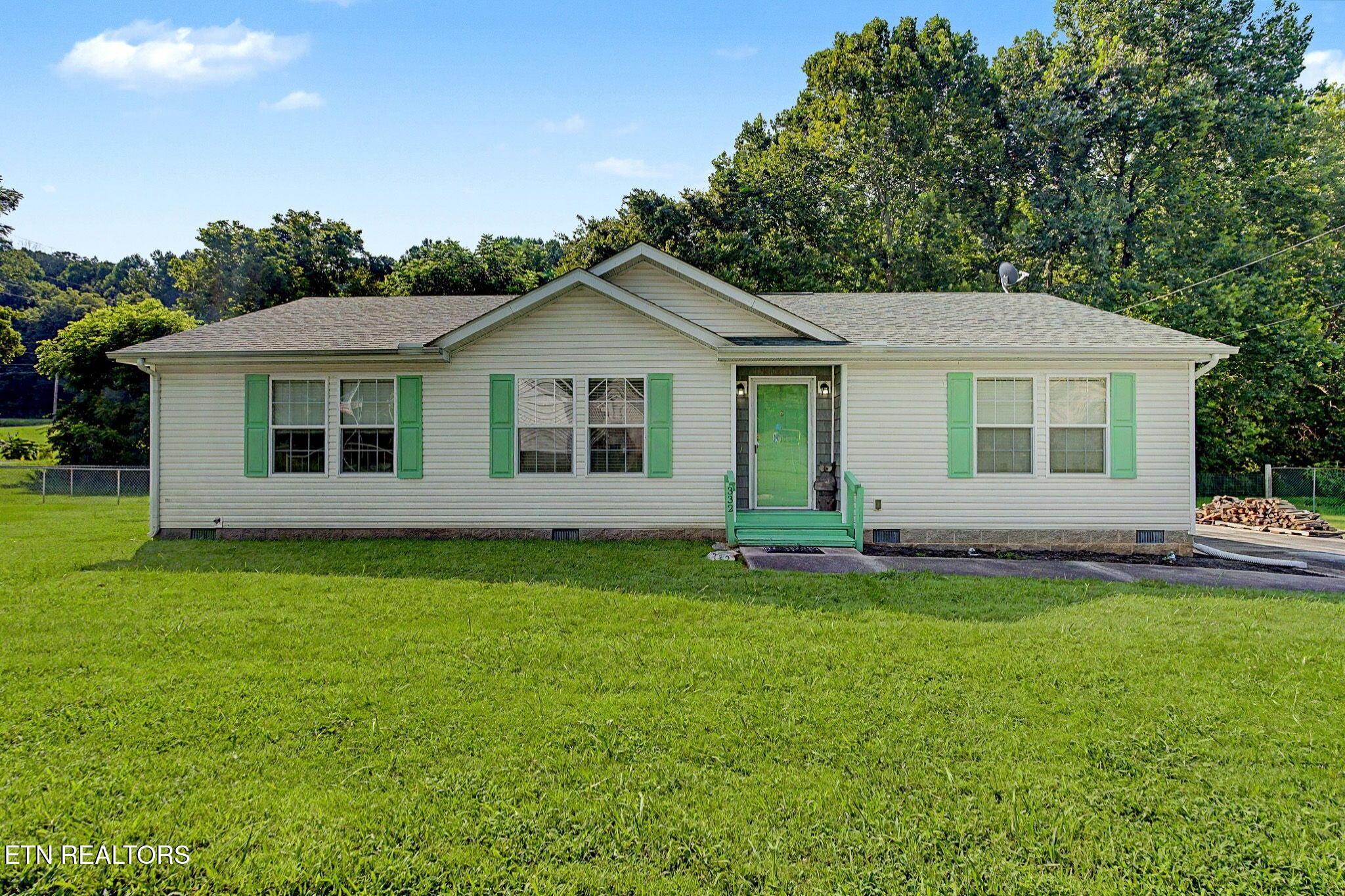 332 Howard Road Loudon, TN 37774 - Photo 1 of 30 IMG_4575