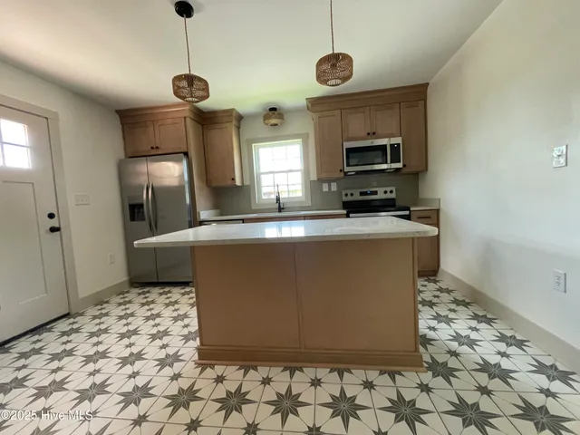 $229,000 | 727 Pennsylvania Avenue, Hertford, NC 27944