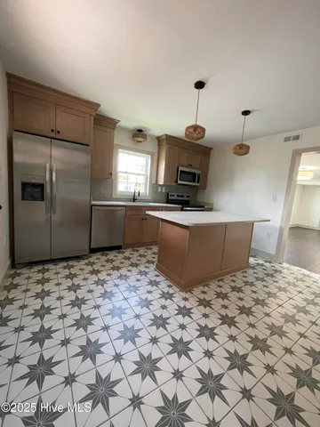 $229,000 | 727 Pennsylvania Avenue, Hertford, NC 27944