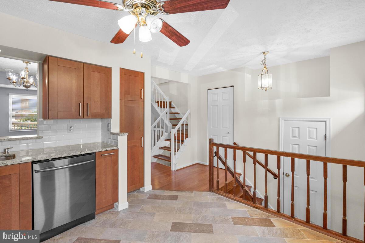 108 Smoothleaf Lane Gaithersburg, MD 20878 - Photo 8 of 19