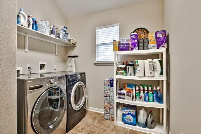 $3,000 | 9308 Manipari Lane, Austin, TX 78749