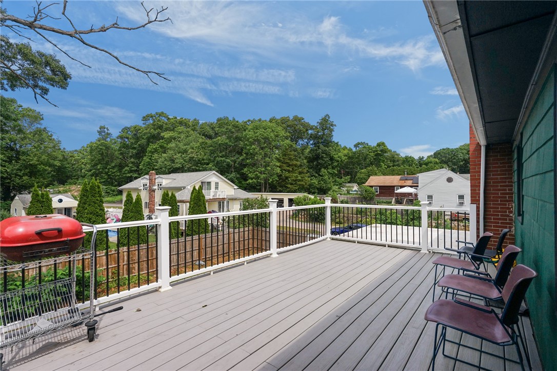 172 Knotty Oak Road Coventry, RI 02816 - Photo 4 of 36