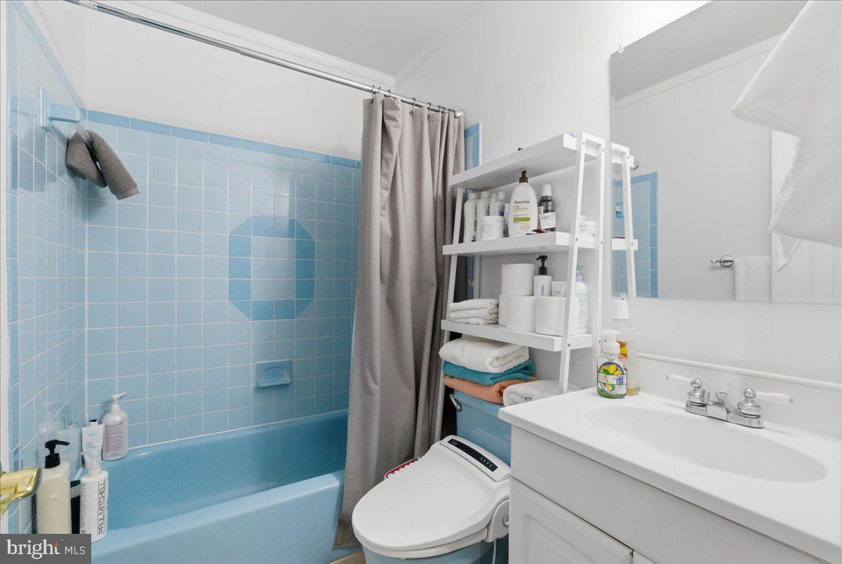 7118 Allentown Road Fort Washington, MD 20744 - Photo 13 of 29 Hall bathroom
